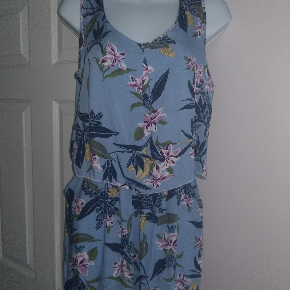 Floral one-piece romper, Size M,‎ NWT